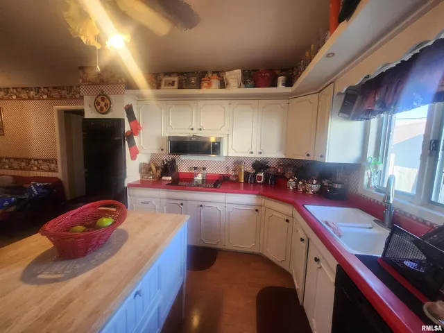 $174,900 | 307 South Main Street, Pinckneyville, IL 62274