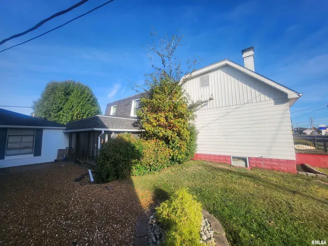 $174,900 | 307 South Main Street, Pinckneyville, IL 62274