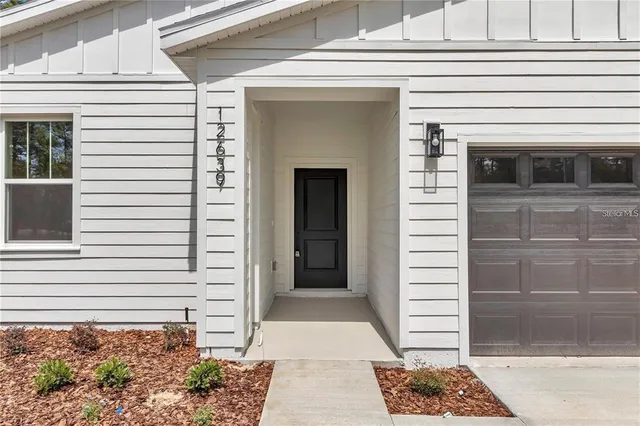a view of a entryway of the house