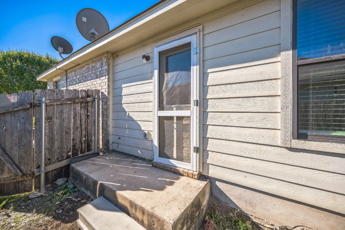 1007 Trail Driver Cove Georgetown, TX 78626 - Photo 15 of 16