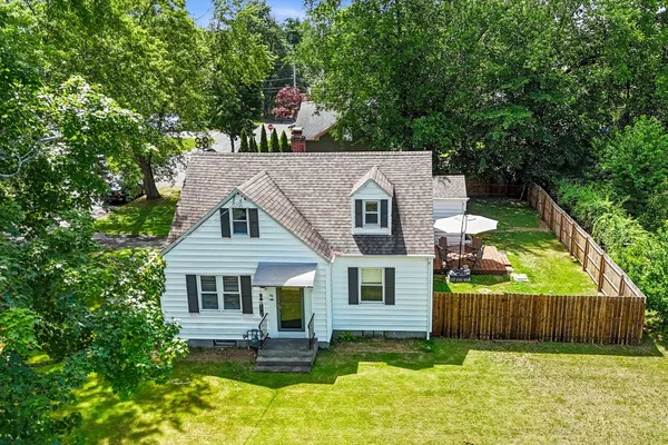 $350,000 | 26 Thompson Street, East Longmeadow, MA 01028