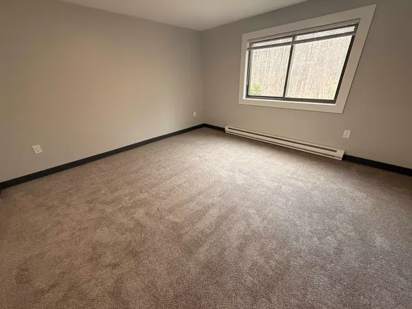 $2,213 | 29 Capron Road, Unit 66, Milford, NH 03055