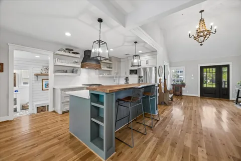 $995,000 | 729 Sue Barnett Drive, Houston, TX 77018