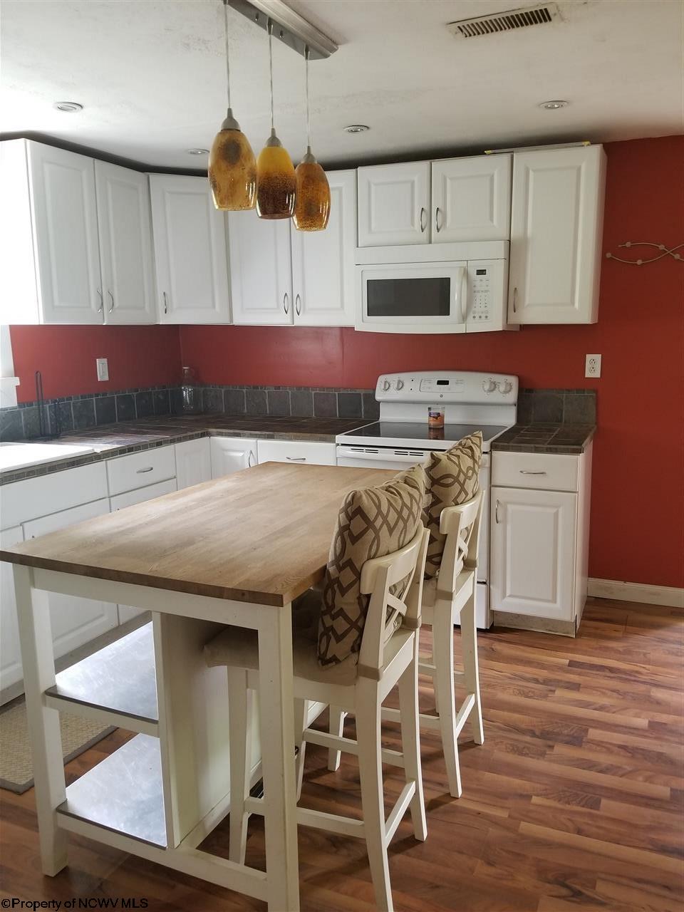 327 Dawson Road Morgantown, WV 26501 - Photo 5 of 13 Gallery Image 5