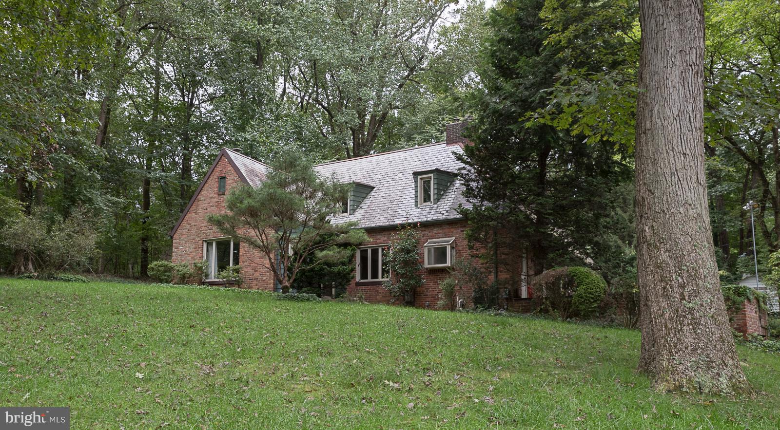 3656 Military Road Arlington, VA 22207 - Photo 1 of 29 Exterior (Front)