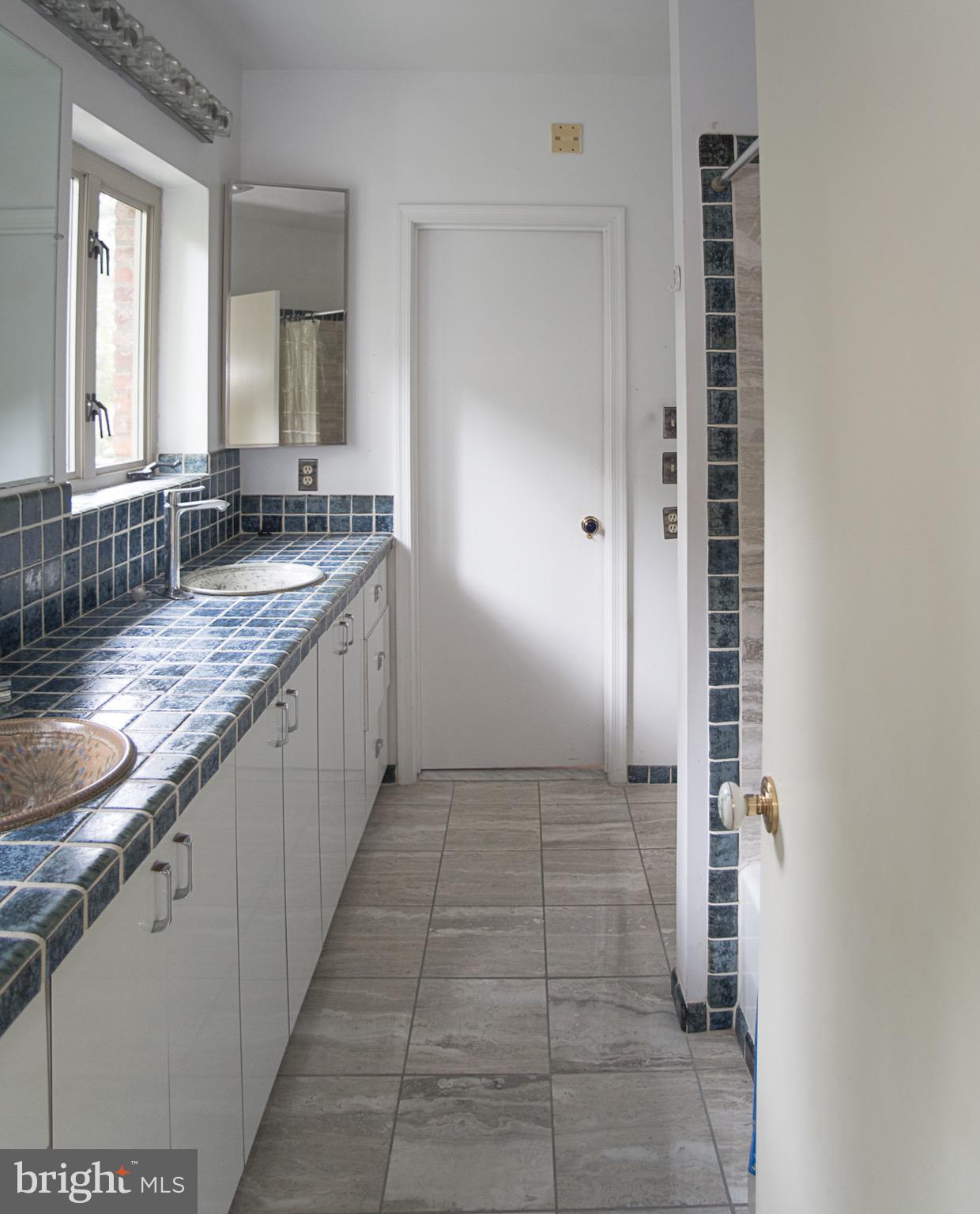 3656 Military Road Arlington, VA 22207 - Photo 17 of 29 Bath with Double Vanities