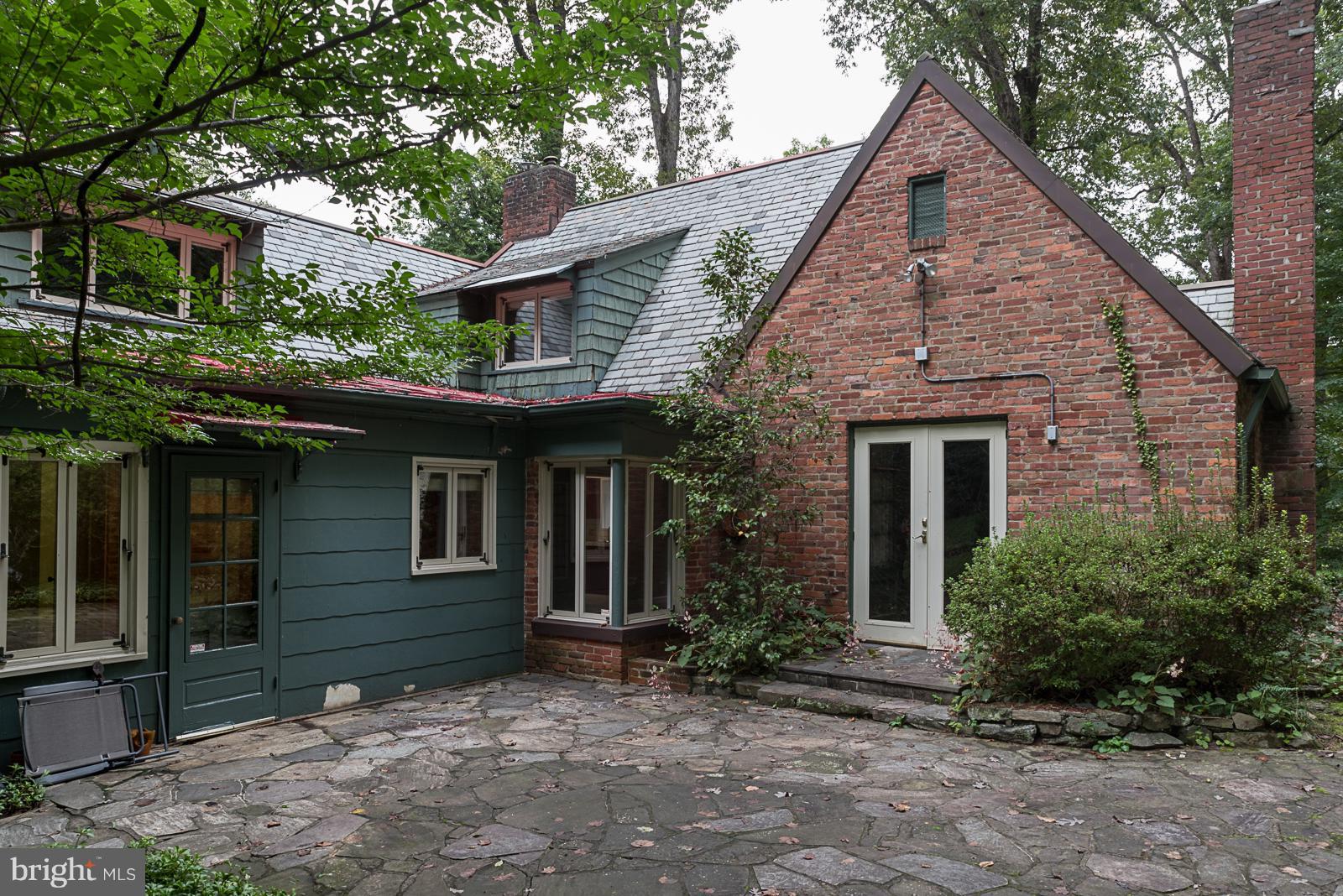 3656 Military Road Arlington, VA 22207 - Photo 7 of 29 Exterior (Rear)