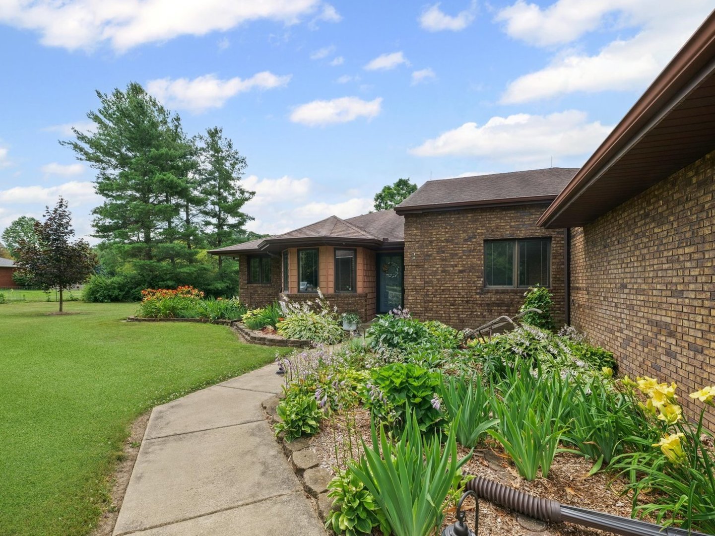 2911 East Oaks Road North Urbana, IL 61802 - Photo 4 of 44 Gallery Image 4