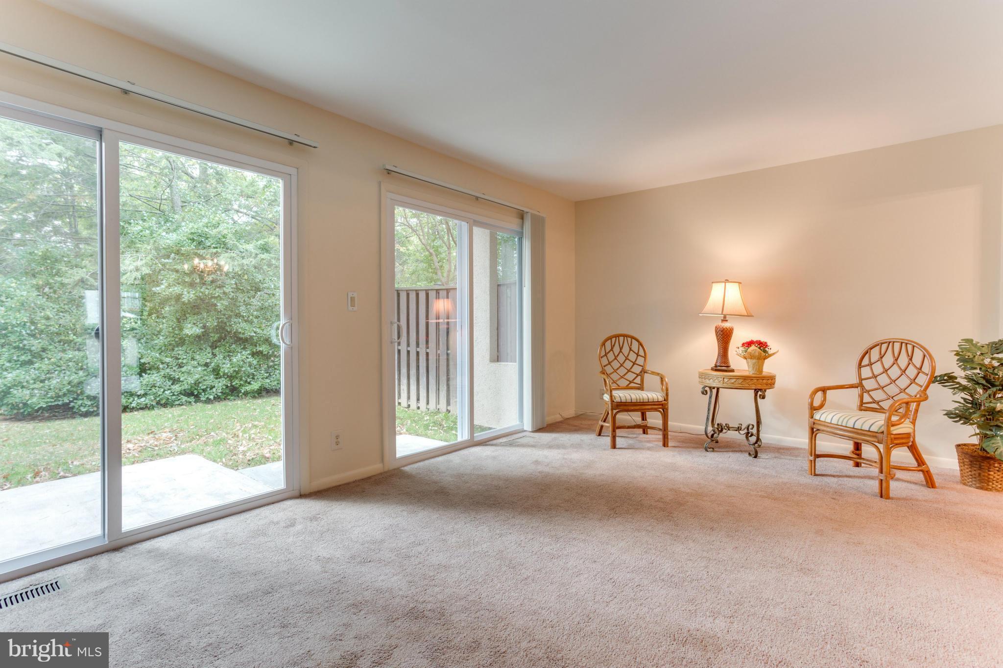 1658 Valencia Way Reston, VA 20190 - Photo 3 of 21 Living Room