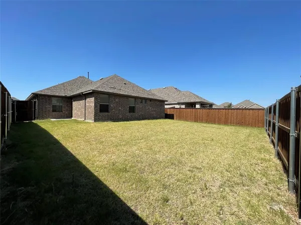 $2,500 | 425 Camille Crossing, Celina, TX 75009