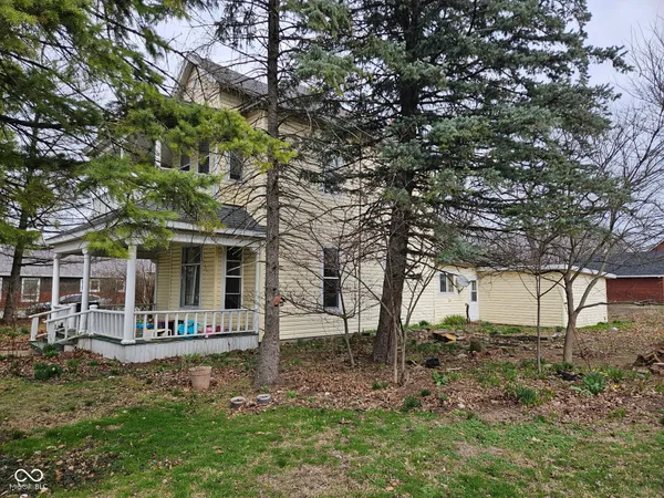 $139,000 | 260 North Maple Street, Dana, IN 47847