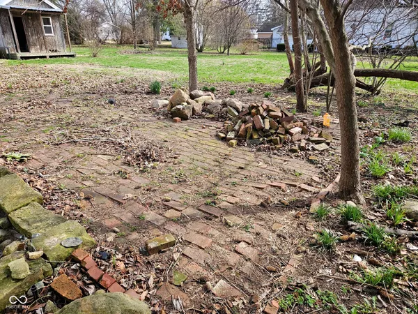 $139,000 | 260 North Maple Street, Dana, IN 47847