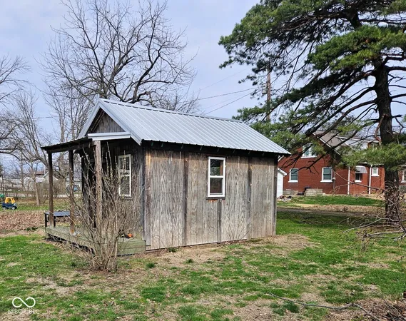 $139,000 | 260 North Maple Street, Dana, IN 47847