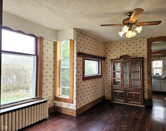 $139,000 | 260 North Maple Street, Dana, IN 47847