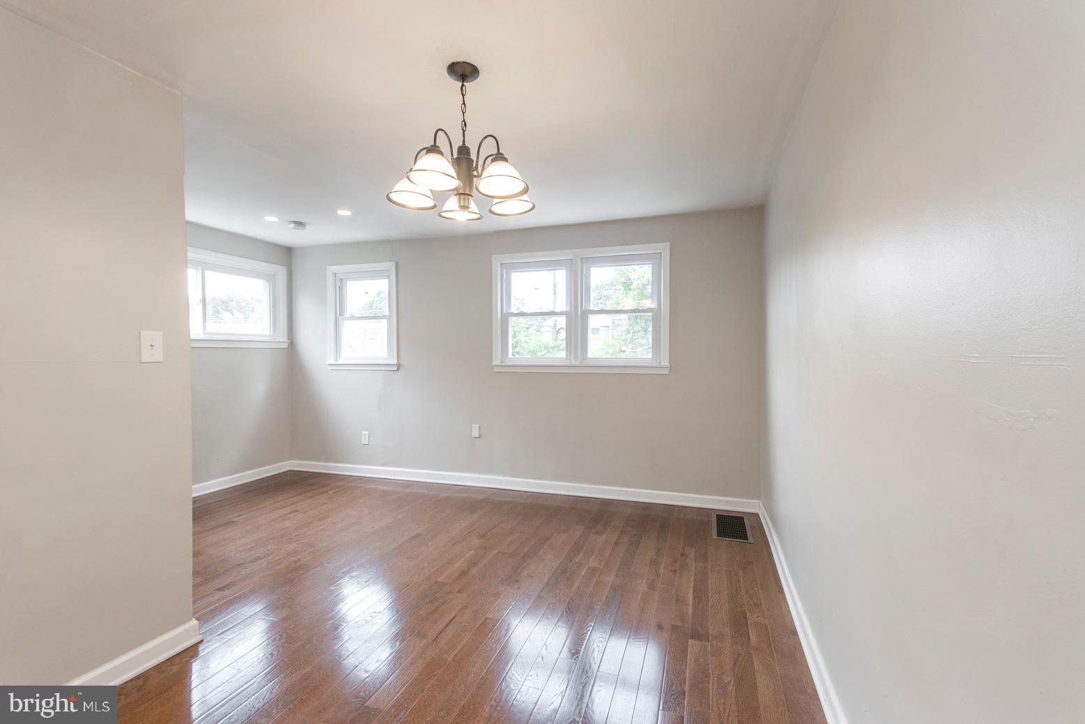 2050 Kent Road Folcroft, PA 19032 - Photo 6 of 29 Gallery Image 6