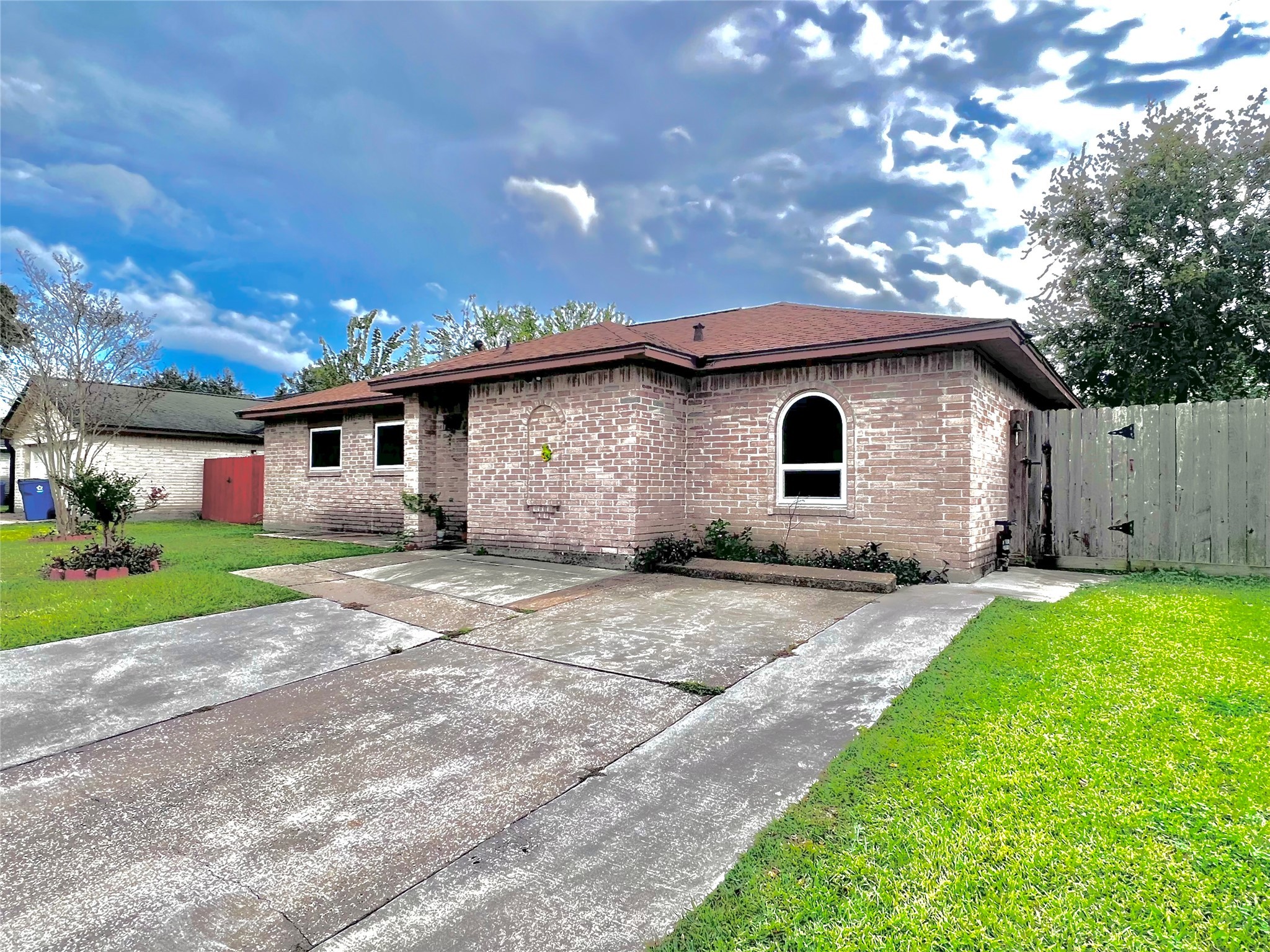 3606 Balmorhea Avenue Houston, TX 77039 - Photo 2 of 21 a front view of house with yard and green space