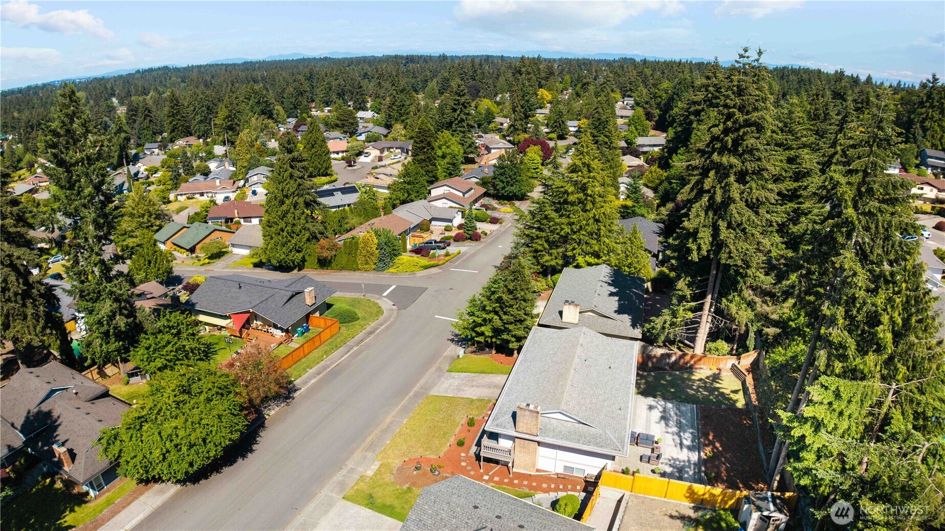 3907 Southwest 328th Street Federal Way, WA 98023 - Photo 36 of 40