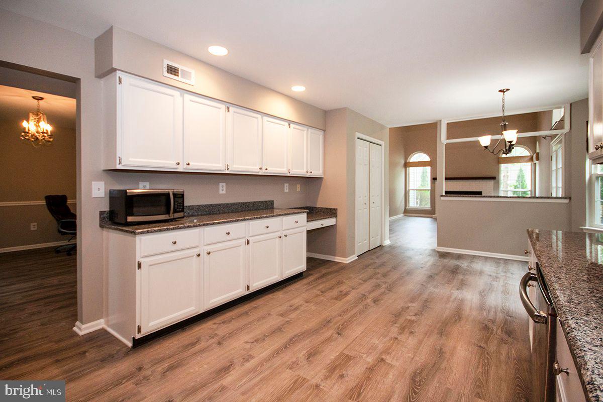 16 Militia Hill Road Sicklerville, NJ 08081 - Photo 5 of 38 Kitchen: Stainless Steel Appliance, Recessed Ltg,