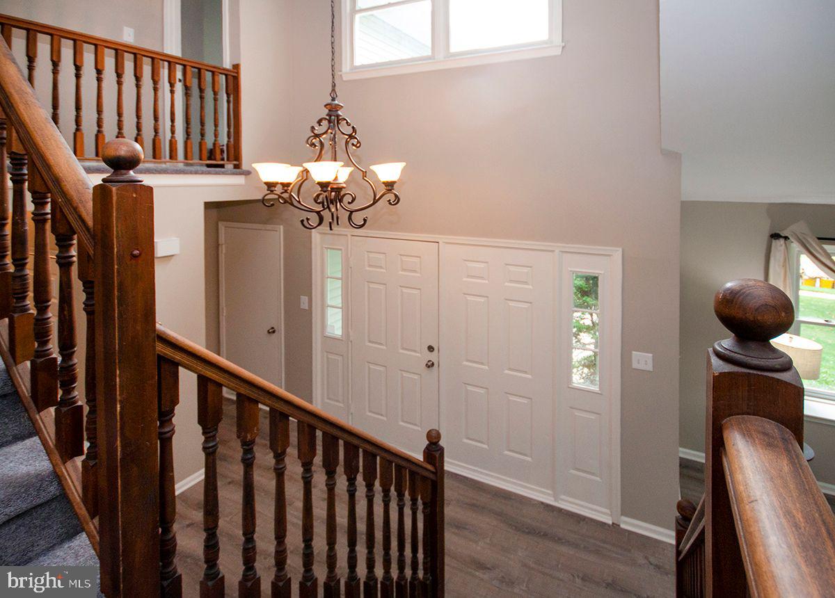 16 Militia Hill Road Sicklerville, NJ 08081 - Photo 10 of 38 Foyer: 2 story, Laminate flooring
