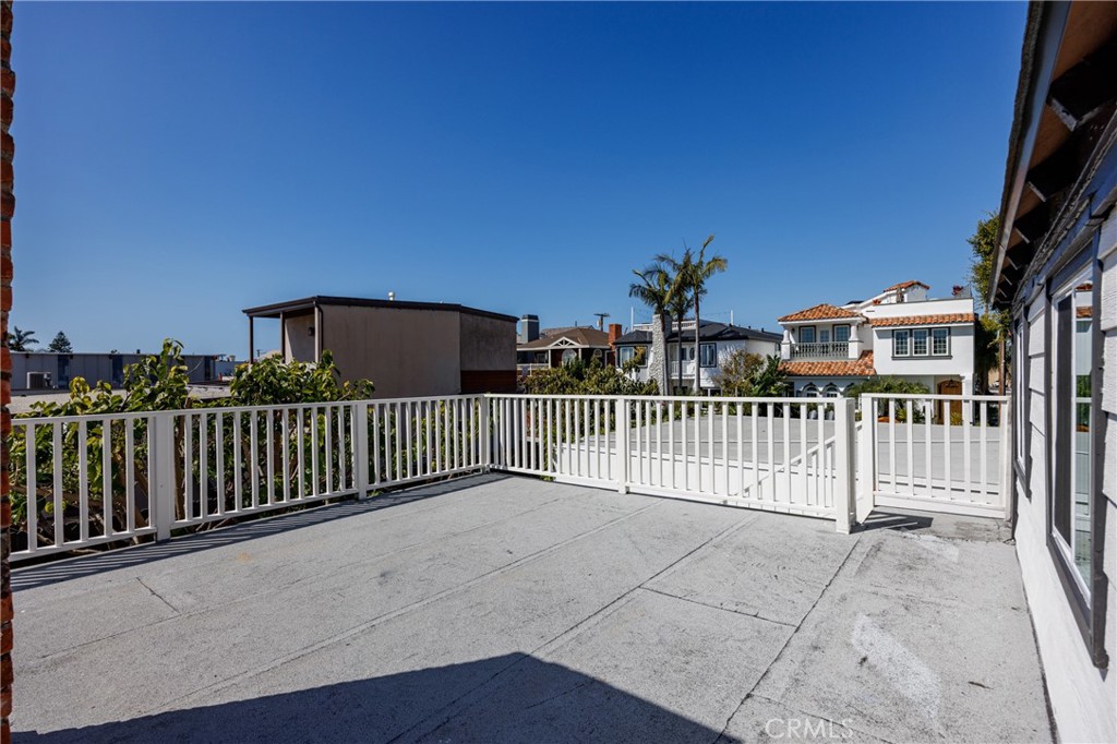 351 Hazel Drive Corona del Mar, CA 92625 - Photo 23 of 58