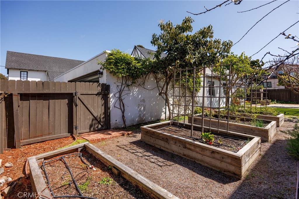 351 Hazel Drive Corona del Mar, CA 92625 - Photo 37 of 58