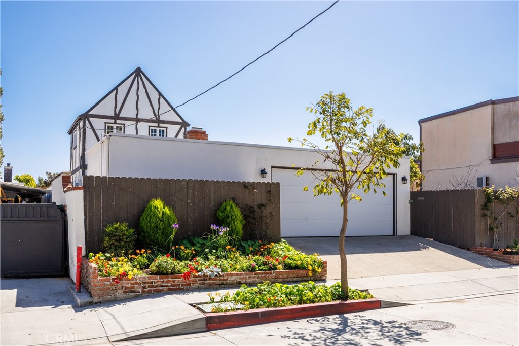 351 Hazel Drive Corona del Mar, CA 92625 - Photo 56 of 58 a view of house with a outdoor space