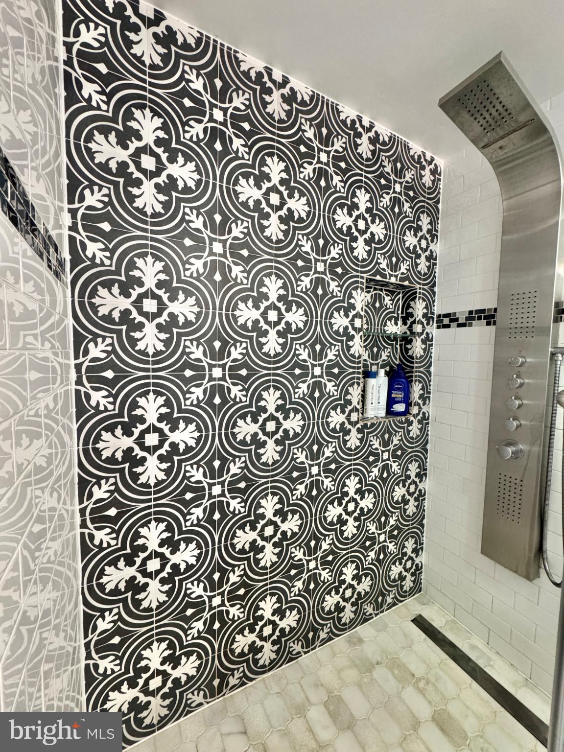 5632 Inverchapel Road Springfield, VA 22151 - Photo 11 of 16 a view of a door and tree