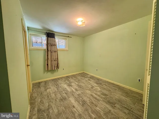 $1,800 | 5632 Inverchapel Road, Springfield, VA 22151