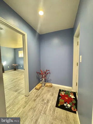 $1,800 | 5632 Inverchapel Road, Springfield, VA 22151