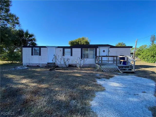 $895 | 8043 McDaniel Drive, North Fort Myers, FL 33917