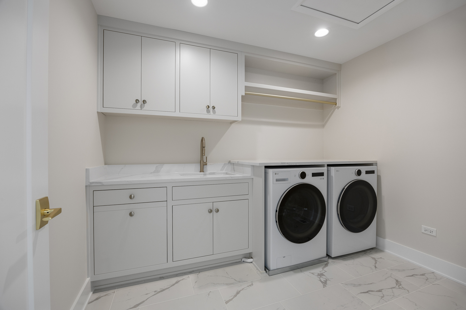 11901 Heritage Drive Burr Ridge, IL 60527 - Photo 44 of 47 a utility room with dryer and washer