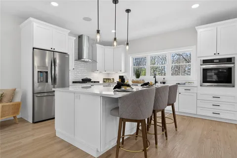 $899,000 | 9 Stoneridge Road, Smithfield, RI 02917