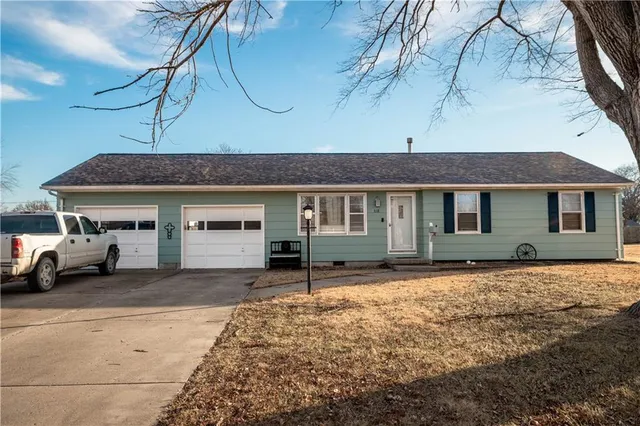 $179,000 | 318 North Drive, Marshall, MO 65340