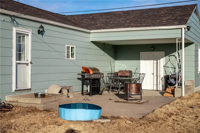 $179,000 | 318 North Drive, Marshall, MO 65340