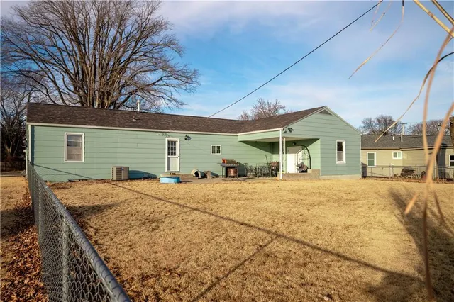 $179,000 | 318 North Drive, Marshall, MO 65340