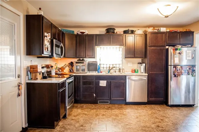 $179,000 | 318 North Drive, Marshall, MO 65340