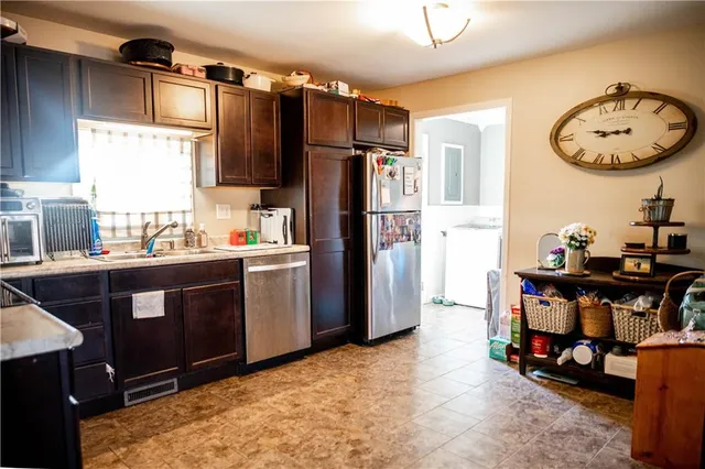 $179,000 | 318 North Drive, Marshall, MO 65340