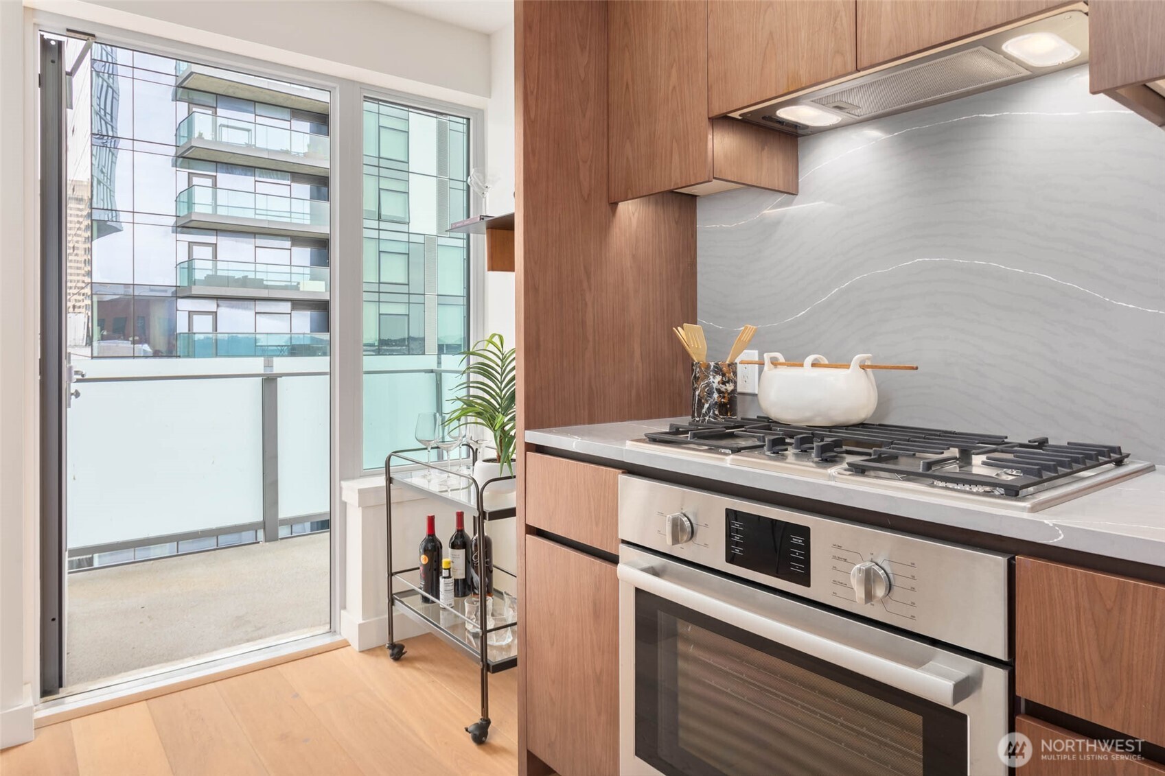 121 Stewart Street, Unit 1104 Seattle, WA 98101 - Photo 3 of 33