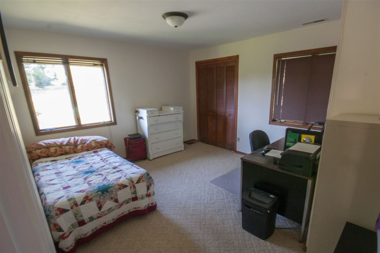 2094 North Long Lake Road Albion, IN 46701 - Photo 25 of 29 Gallery Image 25