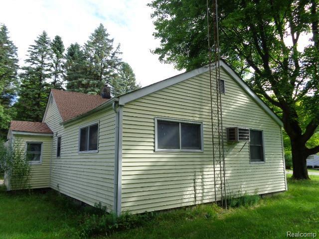 1819 Maple Road Smiths Creek, MI 48074 - Photo 7 of 18 2014-08-27 09.56