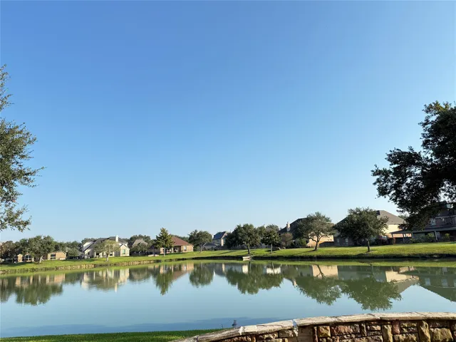 $2,950 | 3808 Travis Lake Court, Pearland, TX 77581