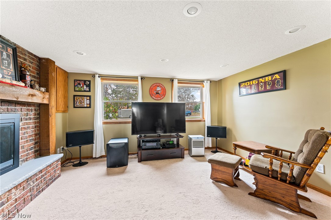 2175 Merle Road Salem, OH 44460 - Photo 16 of 24 Family Room w/fireplace