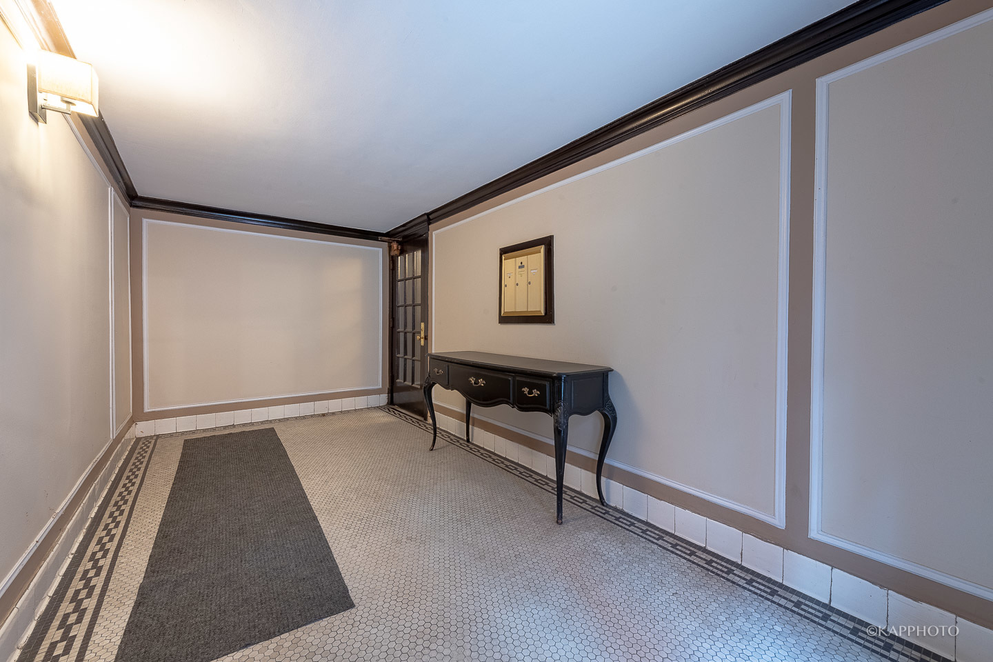 1323 West Addison Street, Unit 1B Chicago, IL 60613 - Photo 6 of 25 a view of an empty room