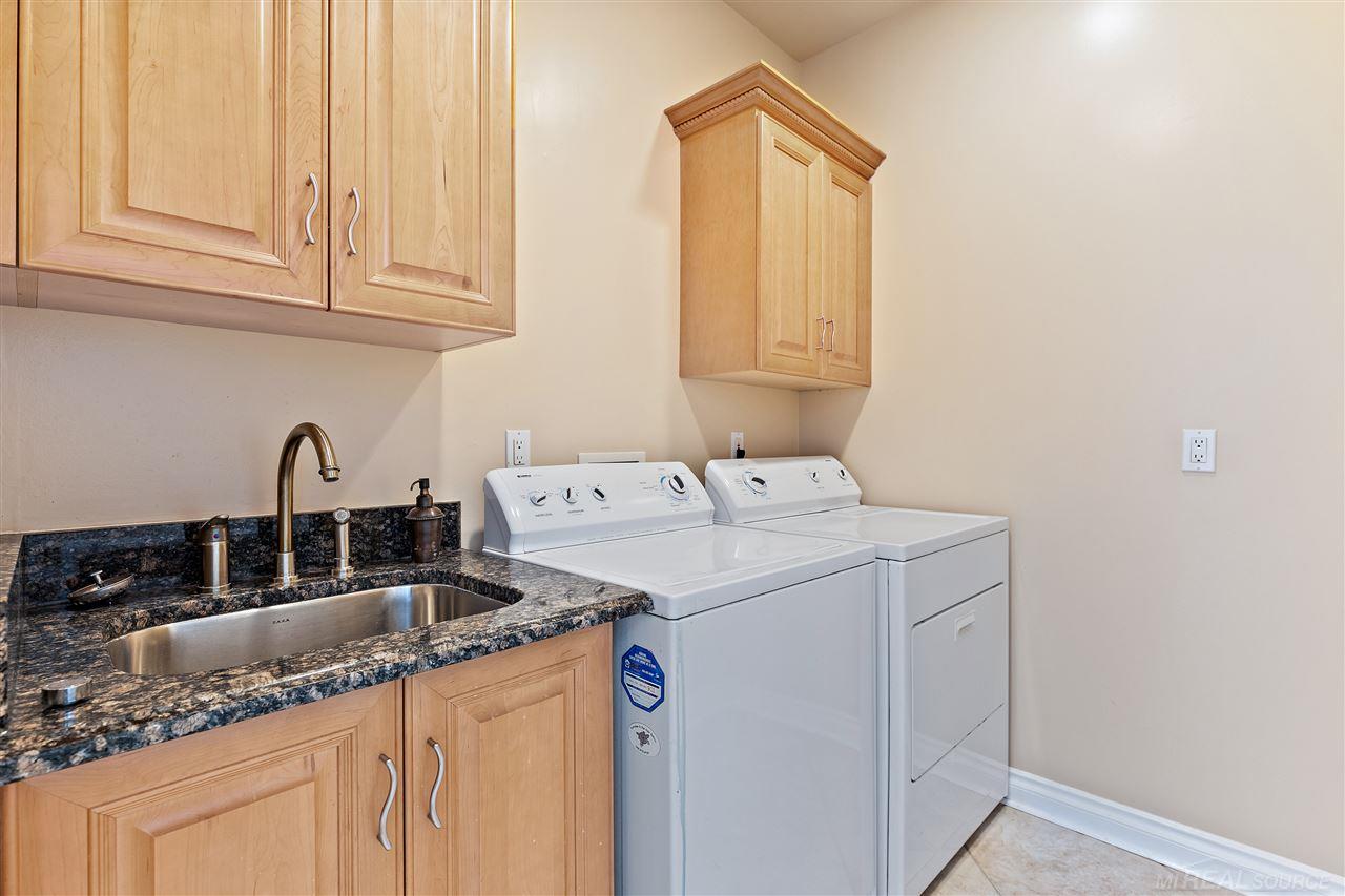 1158 Rochelle Park Drive Rochester, MI 48309 - Photo 36 of 59 50024789-37.JPG