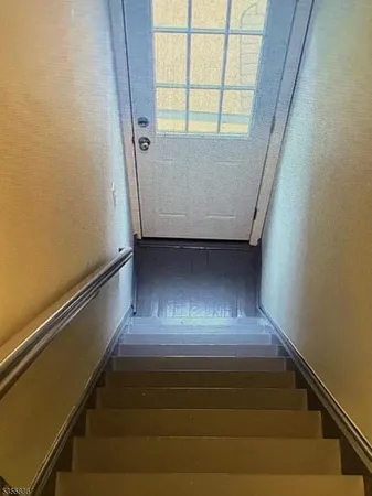 $1,900 | 293 Elmwood Avenue, Maplewood, NJ 07040