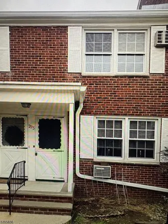 $1,900 | 293 Elmwood Avenue, Maplewood, NJ 07040