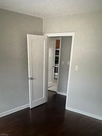 $1,900 | 293 Elmwood Avenue, Maplewood, NJ 07040