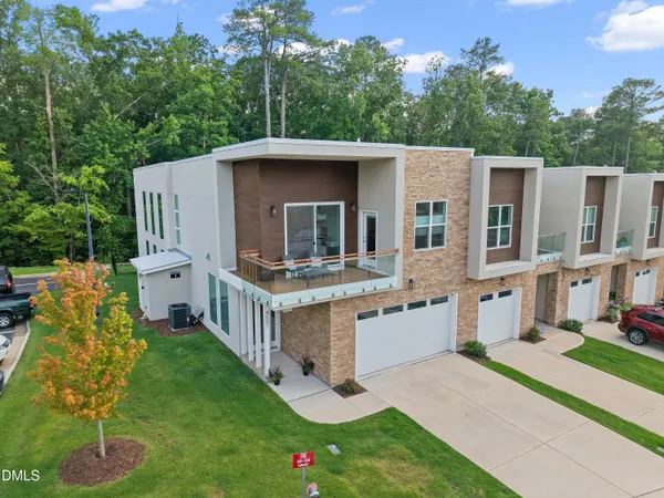$815,000 | 4001 Southpoint Landing Way, Durham, NC 27707