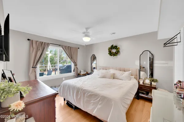 $650,000 | 9 Lamp Post Court, Howell, NJ 07731