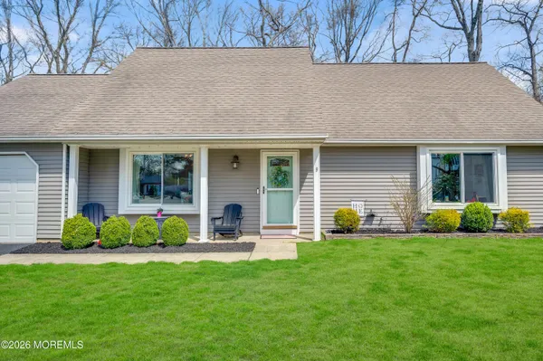 $650,000 | 9 Lamp Post Court, Howell, NJ 07731